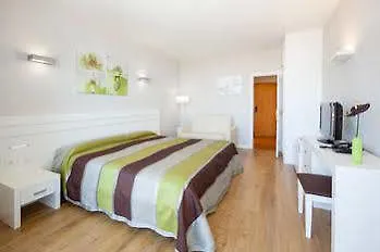 Eden 4*